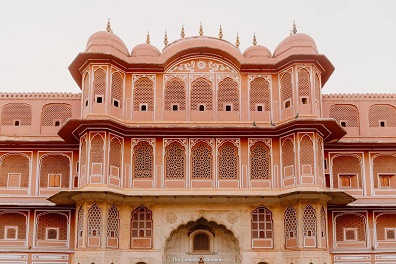 City Palace Jaipur Me Ghumne Ki Jagah Hai