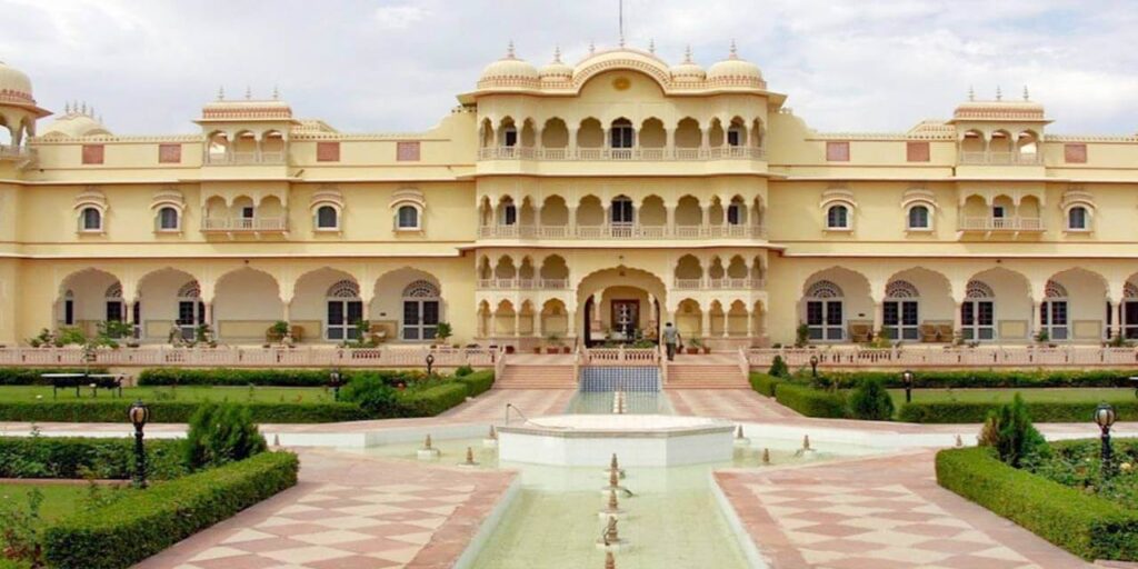 Nahargarh Fort Jaipur m humne ki jagah hai