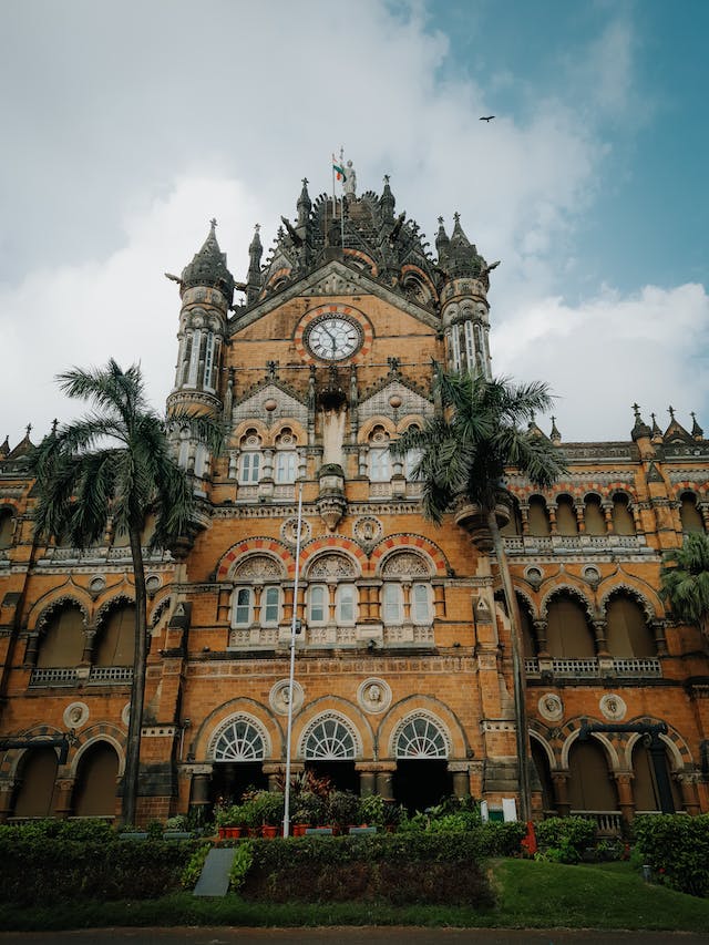 Chhatrapati Shivaji Terminus Mumbai Me Ghumne Ki Jagah Hai