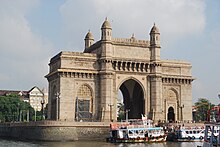 Gate Way Of India Mumbai me ghumne ki jagah hai