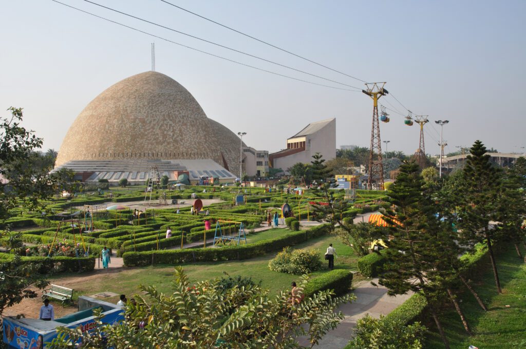 Science City Kolkata is the best tourist attraction in kolkata